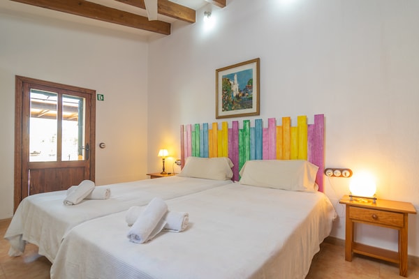Foto van Sineu Retreat met zwembad - Vakantiehuis in Sineu, Illes Balears - BedRoom
