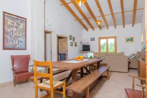 Foto van Villa in Llucmajor met privézwembad & tuin - Vakantiehuis in Llucmajor, Illes Balears - DiningRoom