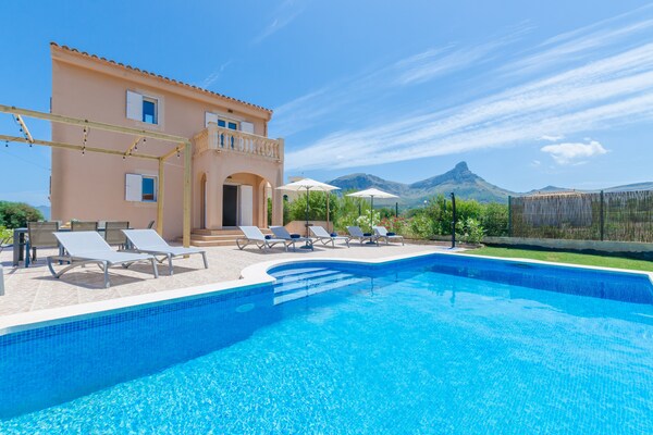 Foto van Vreedzame bergretraite - Vakantiehuis in S'estanyol (colònia De Sant Pere), Illes Balears - PoolOfHouse