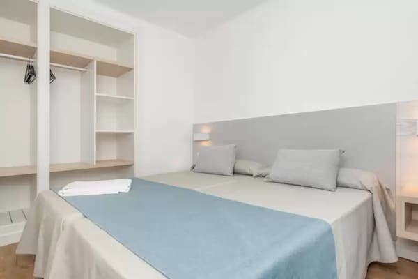 Foto van Modern appartement aan het strand - Vakantiehuis in Canyamel, Illes Balears - BedRoom