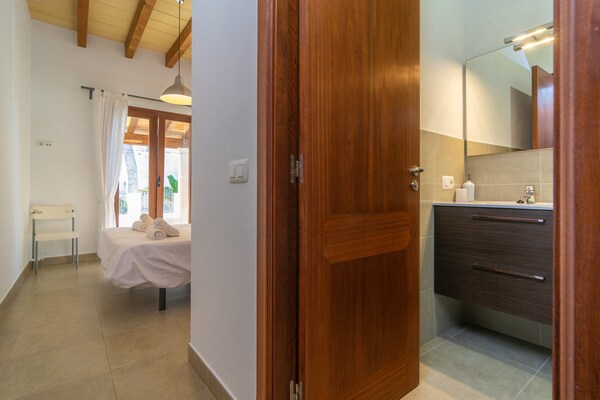 Foto van Eilandverblijf met zwembad en charme - Vakantiehuis in Cala Pi (llucmajor), Illes Balears - 