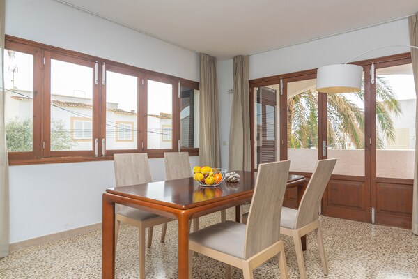 Foto van Chalet in Playa de Muro bij het Strand - Vakantiehuis in Platja De Muro, Illes Balears - 