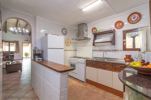 Foto van Landhuis in Llucmajor met Zwembad & Privacy - Vakantiehuis in Llucmajor, Illes Balears - 