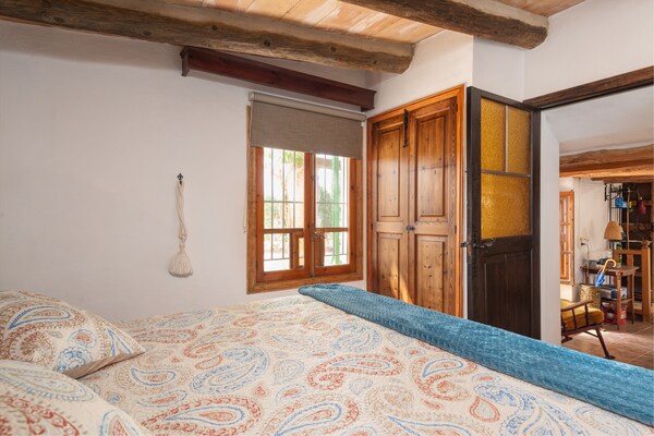 Foto van Villa in Santa Maria met zoutwaterzwembad - Vakantiehuis in Santa María Del Cami, Illes Balears - BedRoom