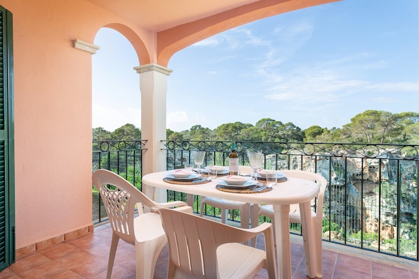 Foto van Rustig kustappartement - Vakantiehuis in Cala Pi, Illes Balears - TerraceBalcony