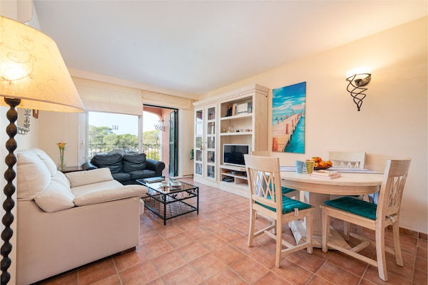 Foto van Rustig kustappartement - Vakantiehuis in Cala Pi, Illes Balears - LivingRoom