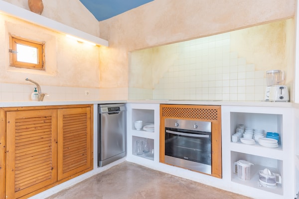 Foto van Villa in Cala Bona met Zwembad & Strand - Vakantiehuis in , Illes Balears - Kitchen