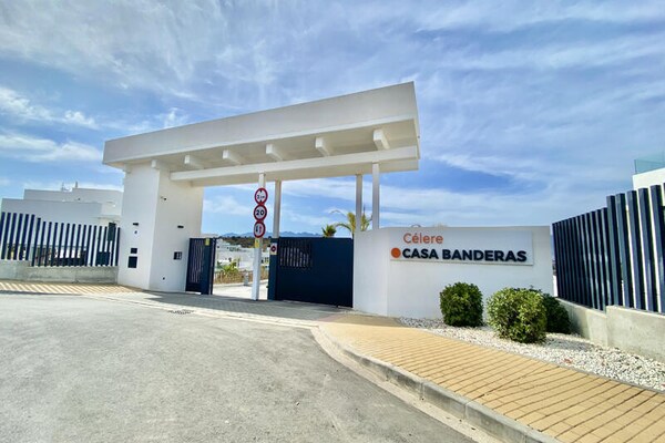 Foto van Appartement in La Cala met uitzicht op zee - Vakantiehuis in  - Untagged