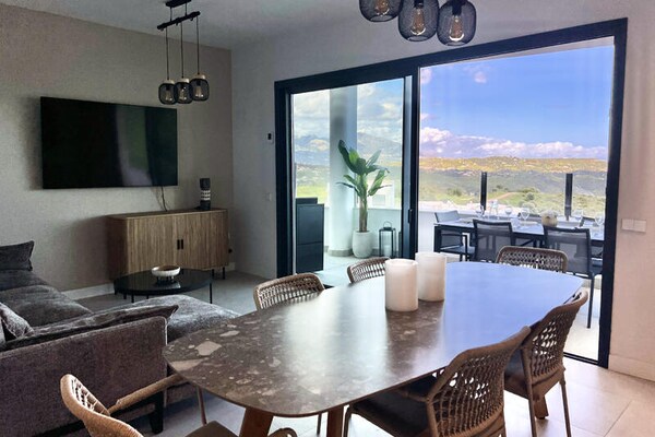 Foto van Appartement in La Cala met uitzicht op zee en spa - Vakantiehuis in  - Untagged