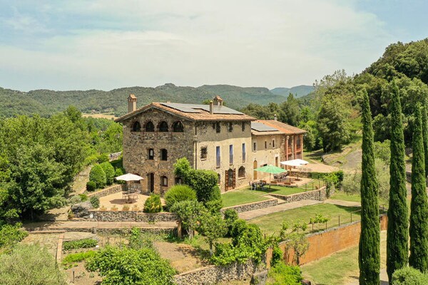 Foto van Appartement in La Garrotxa met uitzicht op het zwembad - Untagged