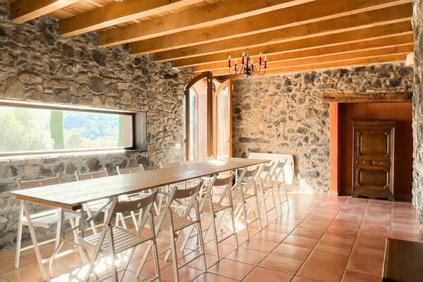 Foto van Appartement in La Garrotxa met uitzicht op het zwembad - Untagged