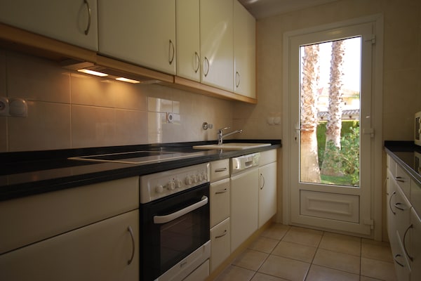 Foto van Kustvilla met wellness - Vakantiehuis in Oliva - Kitchen