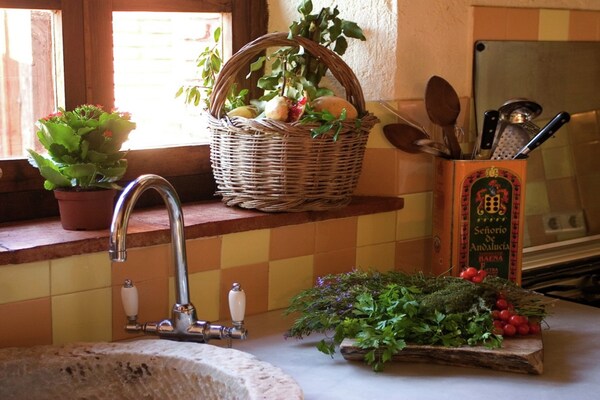 Foto van La Cigüeña, Huis in Molino - Vakantiehuis in Alájar - Kitchen