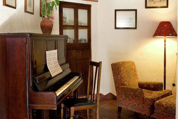 Foto van La Cigüeña, Huis in Molino - Vakantiehuis in Alájar - LivingRoom