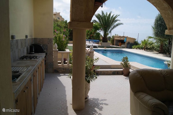 Foto van Finestrat Villa met uitzicht - Vakantiehuis in Finestrat - ExteriorSummer