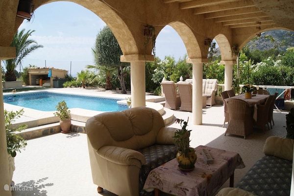 Foto van Finestrat Villa met uitzicht - Vakantiehuis in Finestrat - TerraceBalcony