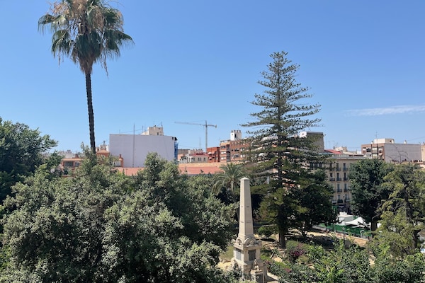Foto van Appartement La Plaza 2 Deluxe met jacuzzi - Vakantiehuis in Alicante - ViewSummer