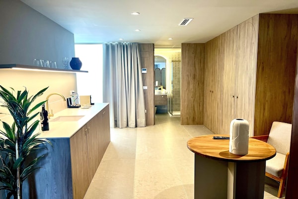Foto van Appartement La Plaza 2 Deluxe met jacuzzi - Vakantiehuis in Alicante - Kitchen