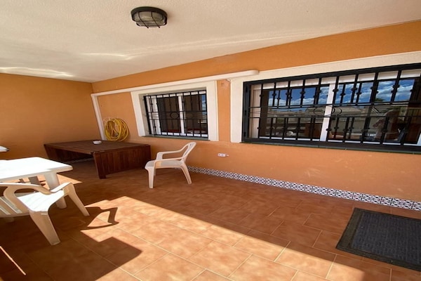 Foto van Huis in Torrevieja bij Strand & Zwembad - Vakantiehuis in Torrevieja - TerraceBalcony