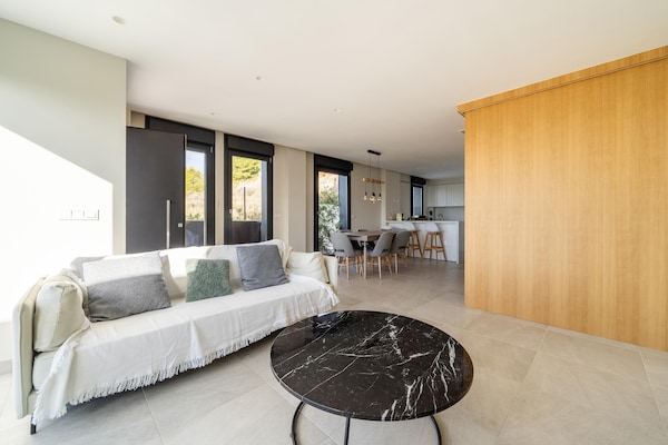 Foto van Villa in Benidorm met privézwembad - Vakantiehuis in Finestrat - LivingRoom