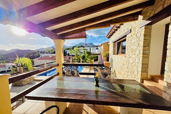 Foto van Charmante villa met privétuin - Vakantiehuis in Alfaz del Pi - TerraceBalcony