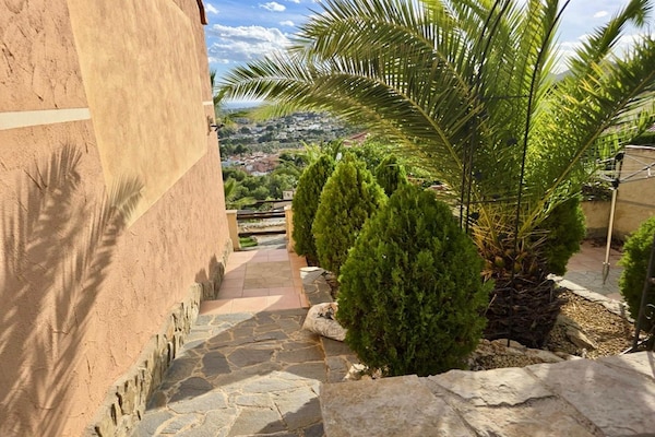 Foto van Charmante villa met privétuin - Vakantiehuis in Alfaz del Pi - GardenSummer