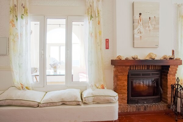 Foto van Chalet in Nijar bij Cabo de Gata Park - Vakantiehuis in Nijar - LivingRoom