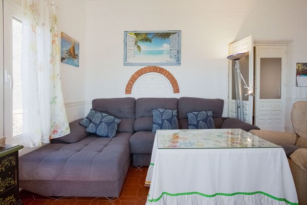 Foto van Chalet in Nijar bij Cabo de Gata Park - Vakantiehuis in Nijar - LivingRoom