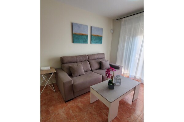 Foto van Appartement een steenworp afstand van het strand - Vakantiehuis in Almeria - LivingRoom