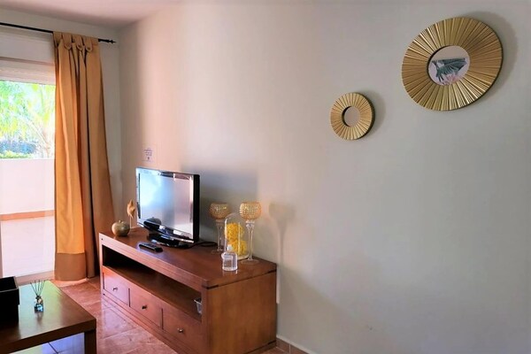 Foto van Appartement met zwembad in de buurt van het strand van Garrucha - LivingRoom