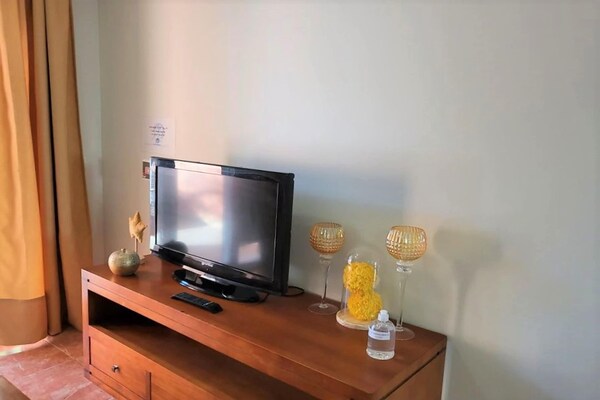 Foto van Appartement met zwembad in de buurt van het strand van Garrucha - LivingRoom