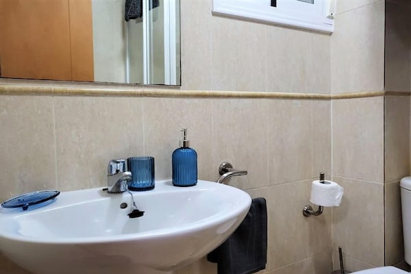 Foto van Appartement met zwembad in de buurt van het strand van Garrucha - BathRoom