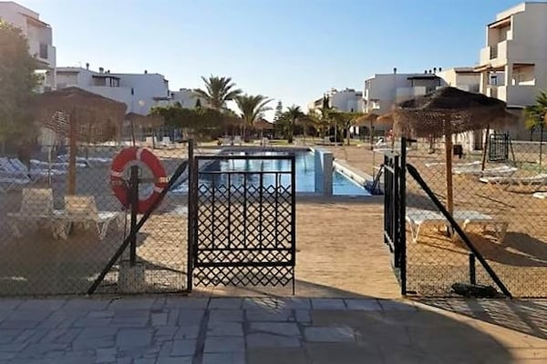 Foto van Duplex in Urb Naturista vlakbij strand en zwembad - Vakantiehuis in Vera Playa - PoolOfHouse