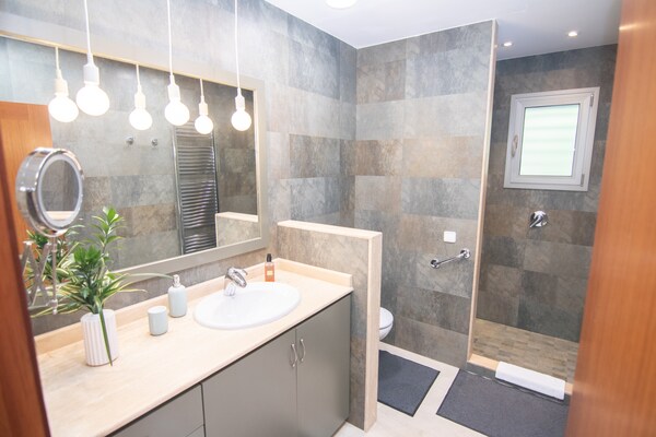 Foto van Villa in Marratxí bij Fashion Outlet - Vakantiehuis in Marratxí - BathRoom