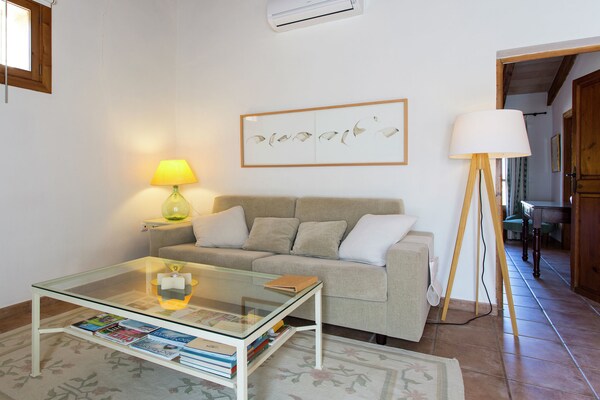 Foto van Rijtjeshuis op Mallorca met zwembad - Vakantiehuis in Lloret de Vistalegre - LivingRoom