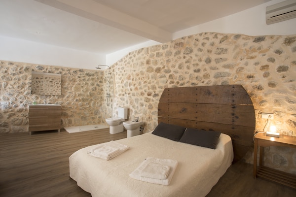 Foto van Landhuis in Lloseta met Zwembad & Terras - Vakantiehuis in Lloseta - BedRoom