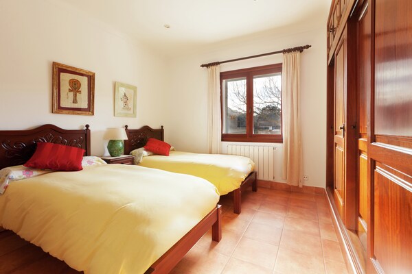 Foto van Huis in Alcudia met zwembad en zeezicht - Vakantiehuis in Alcudia - BedRoom