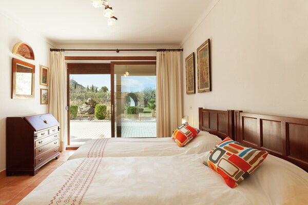 Foto van Huis in Alcudia met zwembad en zeezicht - Vakantiehuis in Alcudia - BedRoom