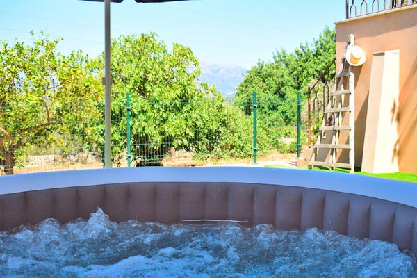 Foto van Huis in Muro met jacuzzi en uitzicht - Vakantiehuis in Muro, Islas Baleares - Untagged