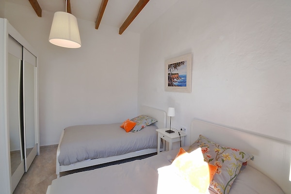 Foto van Rijtjeshuis op Mallorca bij Strand - Vakantiehuis in Colònia de Sant Pere - BedRoom