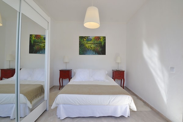 Foto van Rijtjeshuis op Mallorca bij Strand - Vakantiehuis in Colònia de Sant Pere - BedRoom