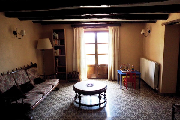 Foto van Landhuis in La Llacuna met zwembad en uitzicht - Vakantiehuis in La Llacuna - Landing