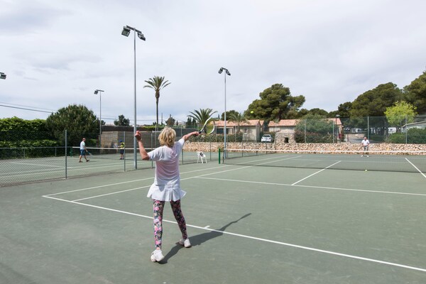Foto van Goed ingericht chalet op mooi park - Vakantiehuis in Barcelona - ParkFacilities