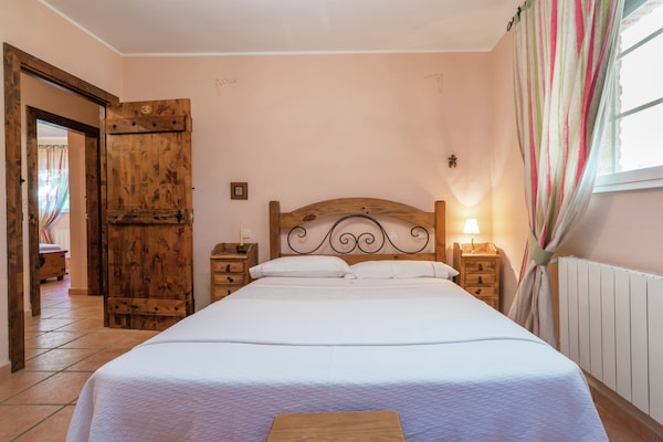 Foto van Vakantiehuis in Tajo-reservaat met zwembad - Vakantiehuis in Herrera de Alcántara - BedRoom