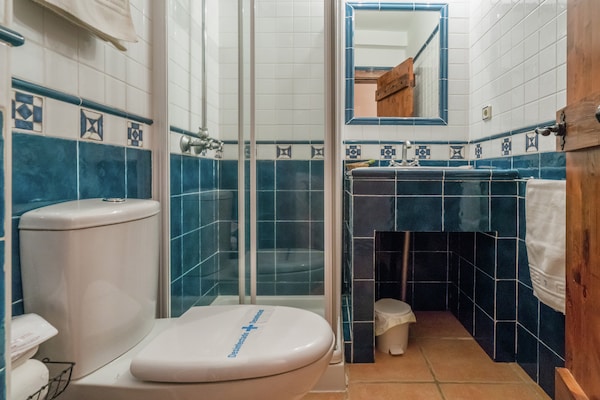 Foto van Vakantiehuis in Tajo-reservaat met zwembad - Vakantiehuis in Herrera de Alcántara - BathRoom