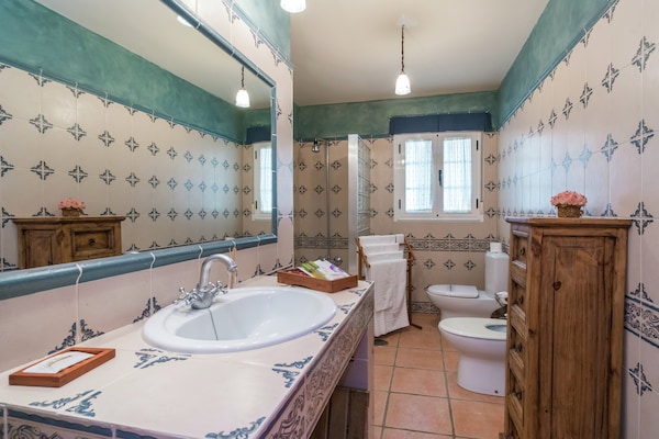 Foto van Vakantiehuis in Tajo-reservaat met zwembad - Vakantiehuis in Herrera de Alcántara - BathRoom
