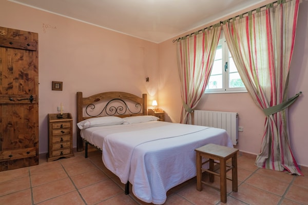 Foto van Vakantiehuis in Tajo-reservaat met zwembad - Vakantiehuis in Herrera de Alcántara - BedRoom