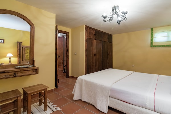 Foto van Vakantiehuis in Tajo met zwembad en natuur - Vakantiehuis in Herrera de Alcántara - BedRoom