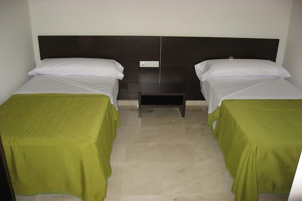 Foto van Huis in La Escala bij Els Riells Strand - Vakantiehuis in L' Escala - BedRoom