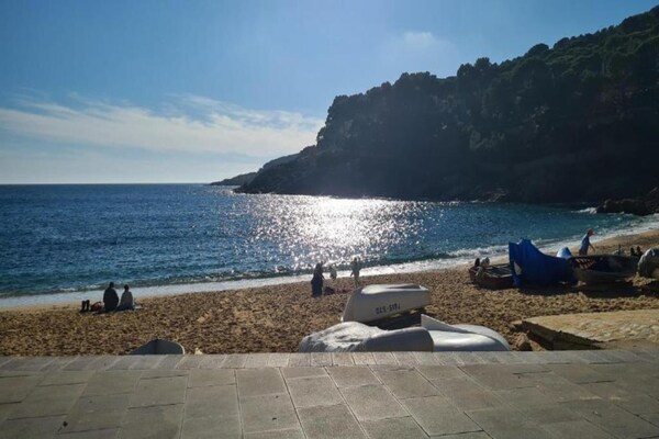 Foto van Appartement met parkeerplaats en terras - Vakantiehuis in Calella de Palafrugell, Llafranc - AreaSummer20KM